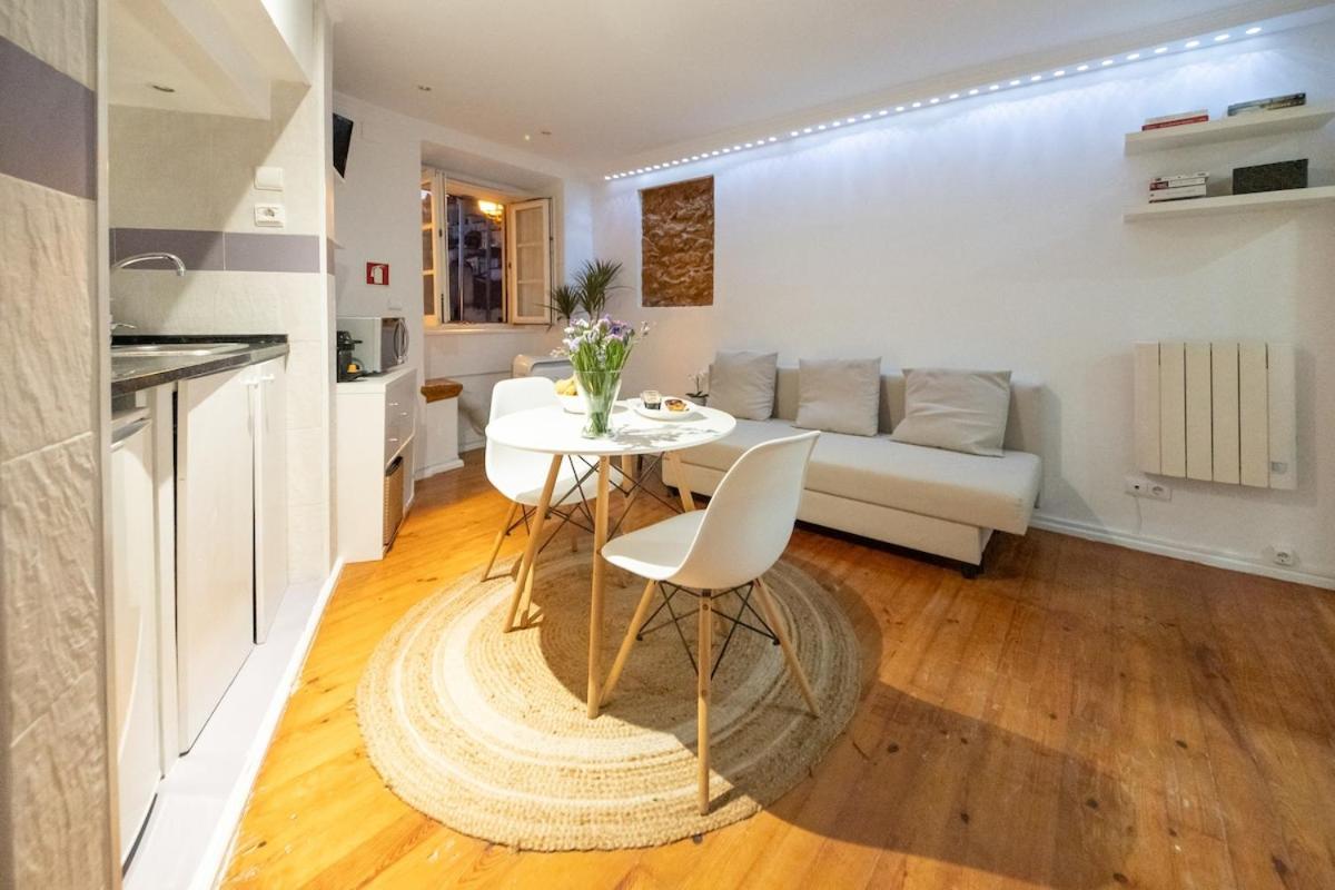 Apartamento Alfama, The Heart Of Fado - Minutes From Tram 28 *